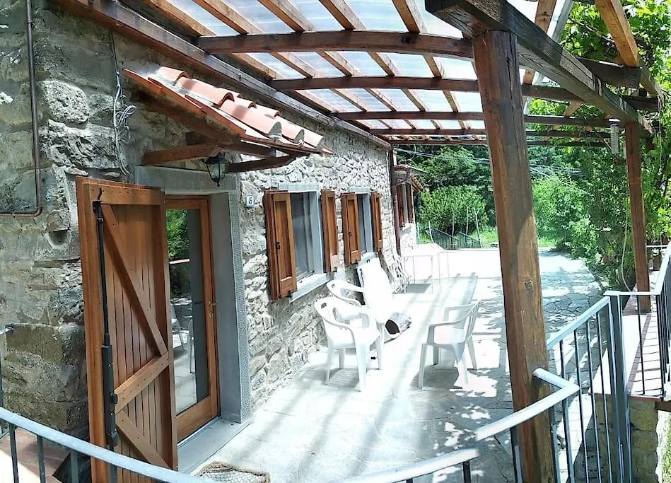 The House In The Paradise Of Serra. Chiusi della Verna Italia