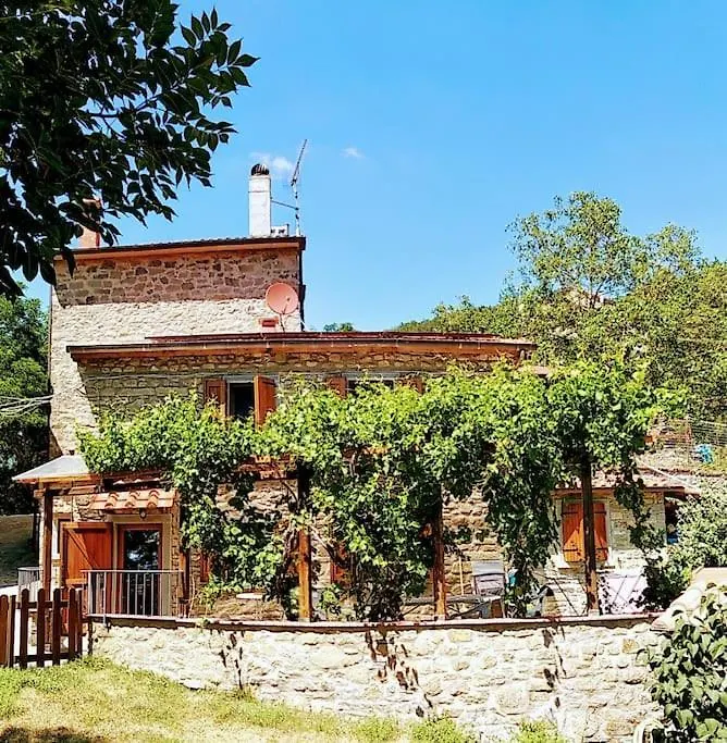 The House In The Paradise Of Serra. Chiusi della Verna